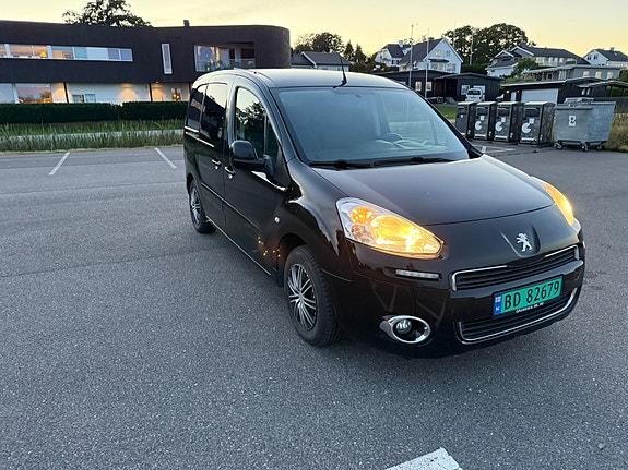 Peugeot Partner 4 of 23