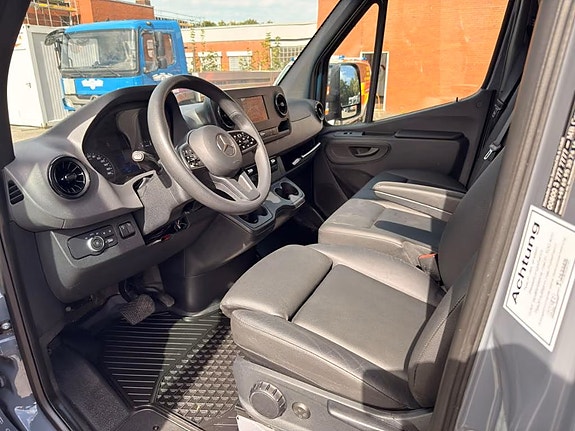 Mercedes-Benz sprinter 519 16 of 21