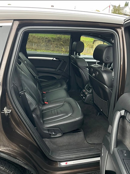 Audi Q7 10 of 16