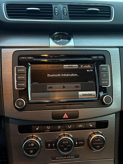 Volkswagen Passat 10 of 24