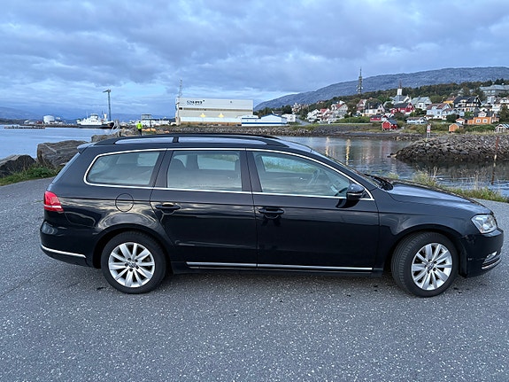 Volkswagen Passat 5 of 24