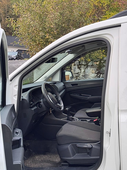 Volkswagen Caddy Maxi 8 of 14