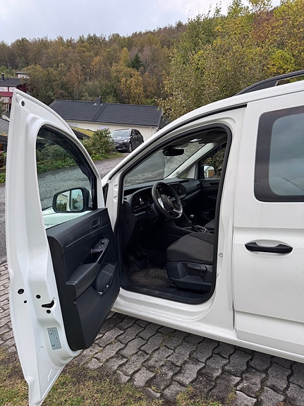 Volkswagen Caddy Maxi 7 of 14