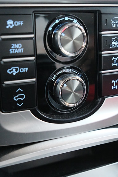 Toyota Land Cruiser 12 of 21