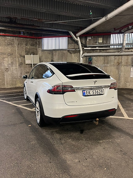 Tesla Model X 2 of 13