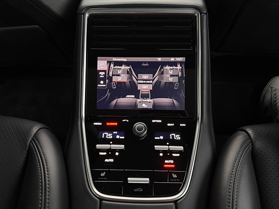 Porsche Panamera 4 20 of 30