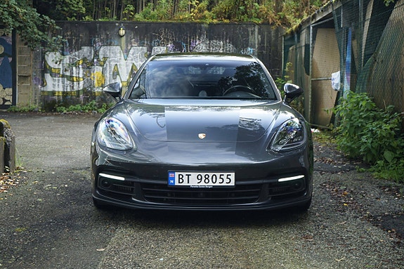 Porsche Panamera 4 7 of 30