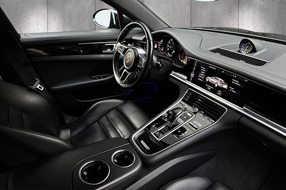 Porsche Panamera 4 28 of 30