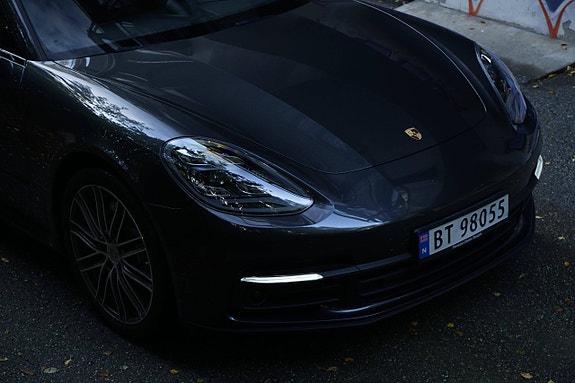 Porsche Panamera 4 6 of 30