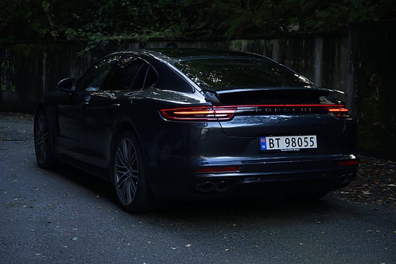 Porsche Panamera 4 5 of 30
