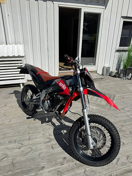 Aprilia SX 50 2 of 4