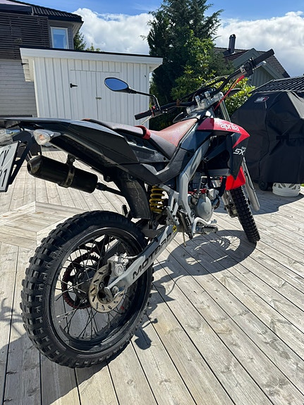 Aprilia SX 50 3 of 4