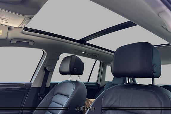 Volkswagen Tiguan 24 of 27