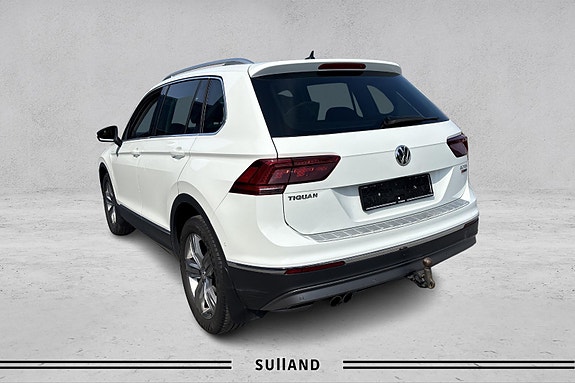 Volkswagen Tiguan 3 of 27