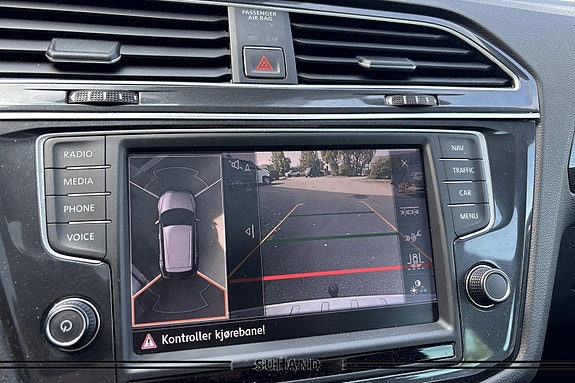 Volkswagen Tiguan 22 of 27