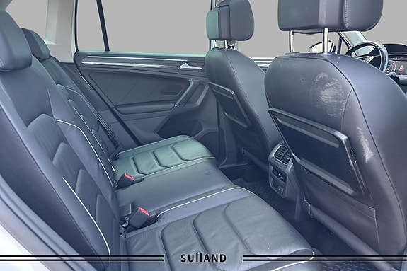 Volkswagen Tiguan 16 of 27