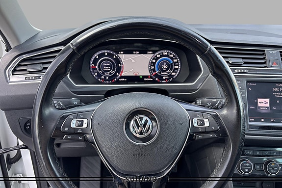 Volkswagen Tiguan 12 of 27