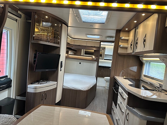 Hobby WFU Prestige 560 30 of 30