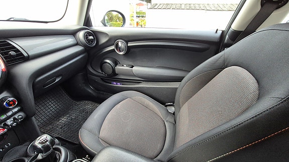 MINI Cooper 12 of 20