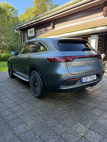 Mercedes-Benz EQC400 5 of 18
