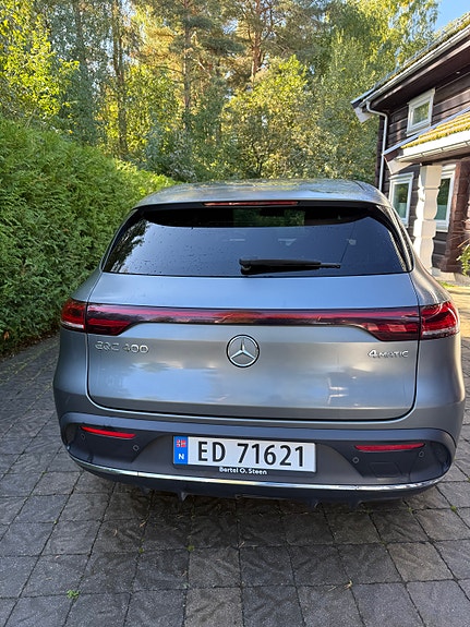 Mercedes-Benz EQC400 6 of 18