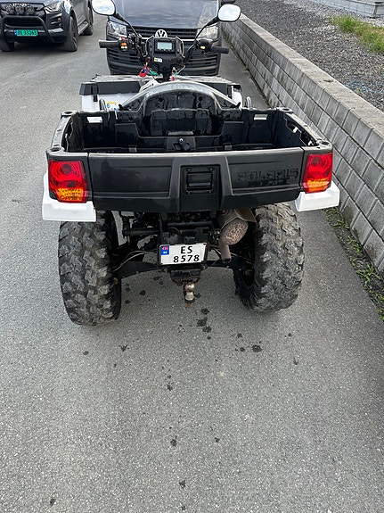 Polaris Sportsman X2 570 3 of 12