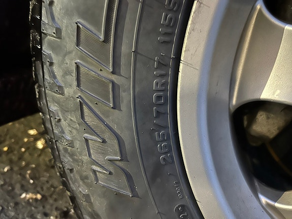 Toyota Land Cruiser 12 of 12