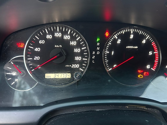 Toyota Land Cruiser 7 of 12