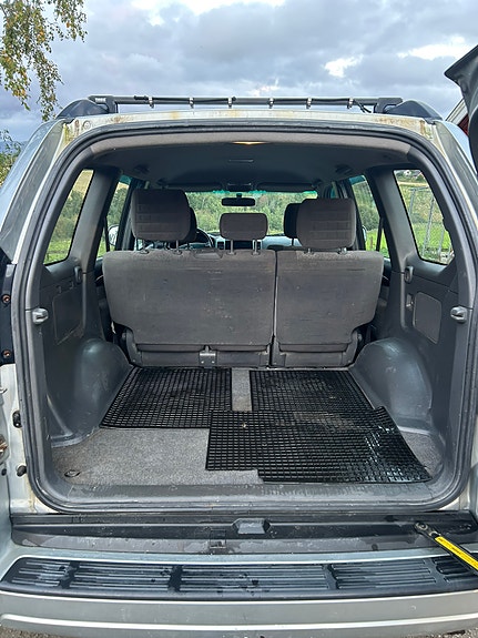 Toyota Land Cruiser 10 of 12