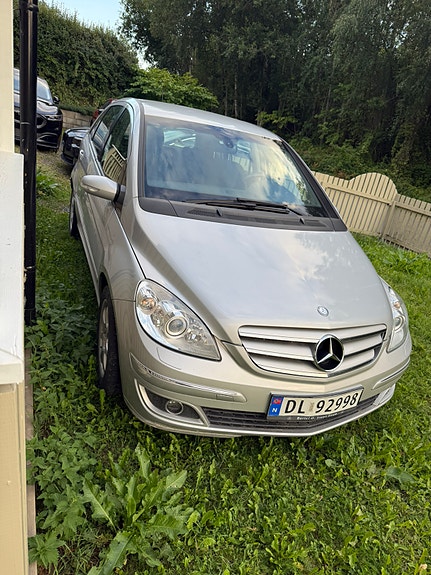 Mercedes-Benz B180 d 4 of 18