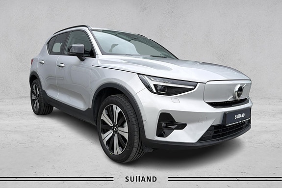 Volvo XC40 7 of 28