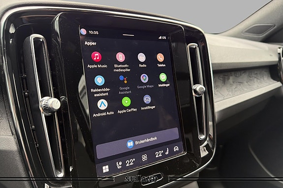 Volvo XC40 14 of 28