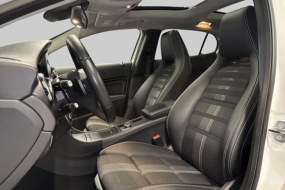 Mercedes-Benz GLA180 11 of 14