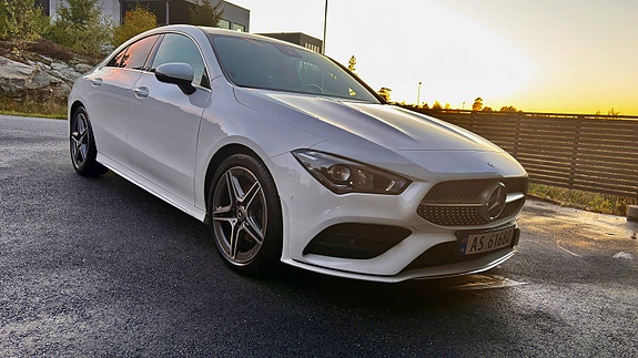 Mercedes-Benz CLA180 2 of 15