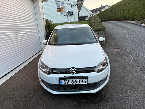 Volkswagen Polo 2 of 23