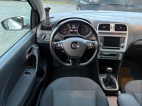Volkswagen Polo 7 of 23