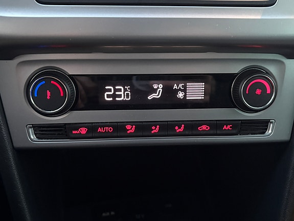 Volkswagen Polo 16 of 23