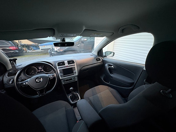 Volkswagen Polo 9 of 23