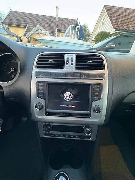 Volkswagen Polo 10 of 23