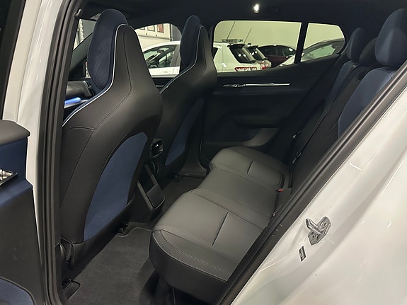 Volvo EX30 24 of 30