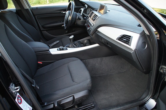 BMW 116i 22 of 28