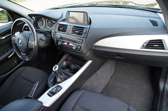 BMW 116i 23 of 28