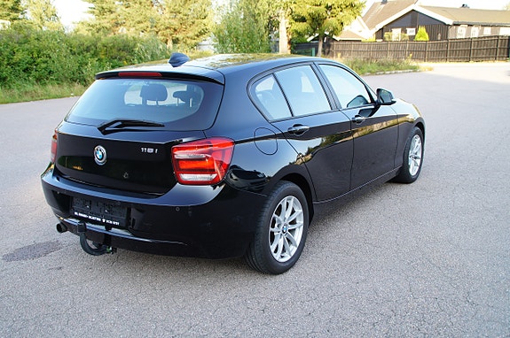 BMW 116i 5 of 28
