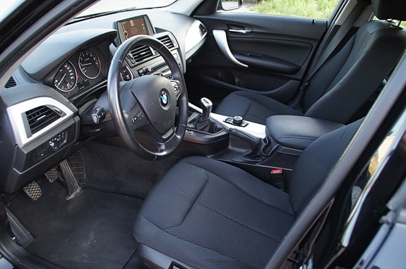 BMW 116i 10 of 28