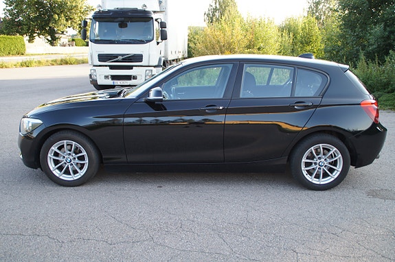 BMW 116i 2 of 28