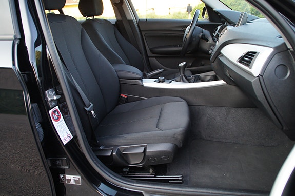 BMW 116i 21 of 28