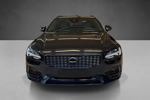 Volvo V90 2 of 24