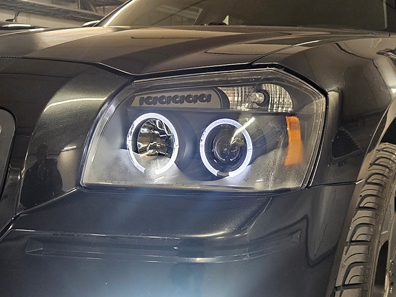 Dodge Magnum 9 of 30