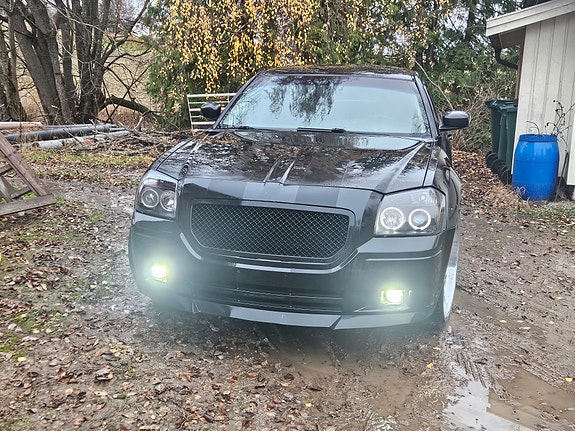 Dodge Magnum 25 of 30