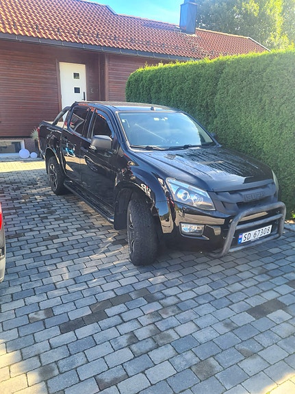 Isuzu D-max 2 of 8